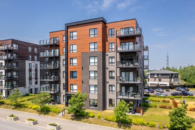 120 De La Belle-Dame Av in La Prairie, QC - Building Photo - Building Photo