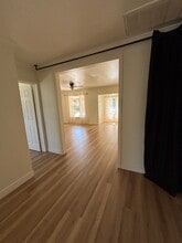 10829 Kling St, Unit Front House in North Hollywood, CA - Building Photo - Building Photo