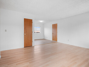 1317 Langley Dr, Unit B in Gardnerville, NV - Foto de edificio - Building Photo