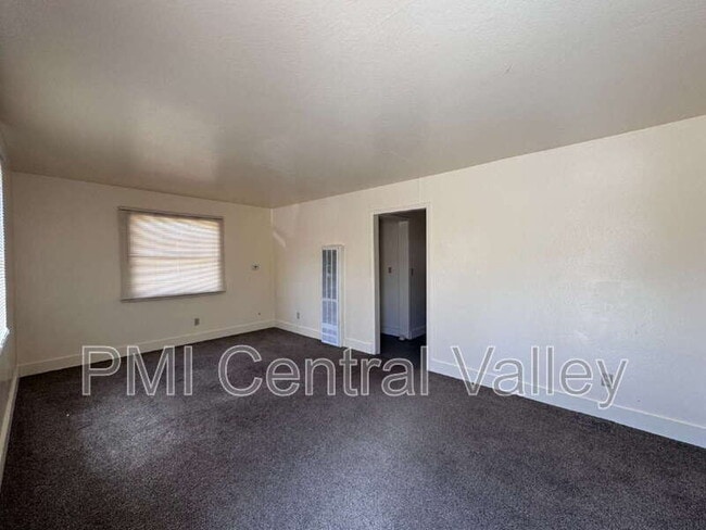 1323 Canal St in Modesto, CA - Building Photo - Building Photo
