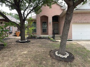 5009 Hibiscus Valley Dr in Austin, TX - Building Photo - Building Photo