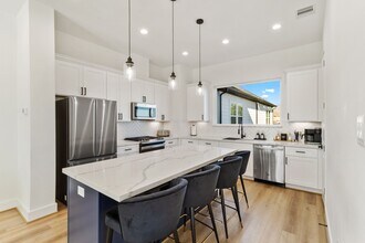 1807 Lee St in Houston, TX - Building Photo - Building Photo