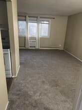 31831 Grand River Ave in Farmington, MI - Building Photo - Building Photo