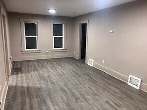 241-243 E 24th St in Des Moines, IA - Building Photo - Building Photo