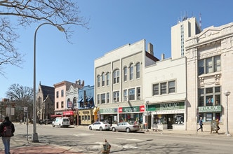 340 S State St in Ann Arbor, MI - Foto de edificio - Building Photo