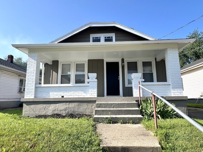 property at 920 Delaware Ave