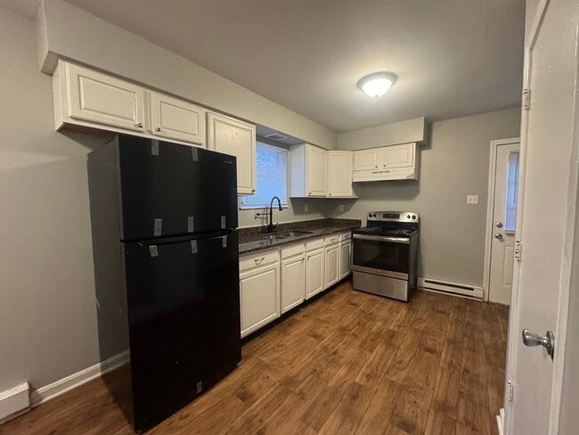 property at 1921 Chris Dr