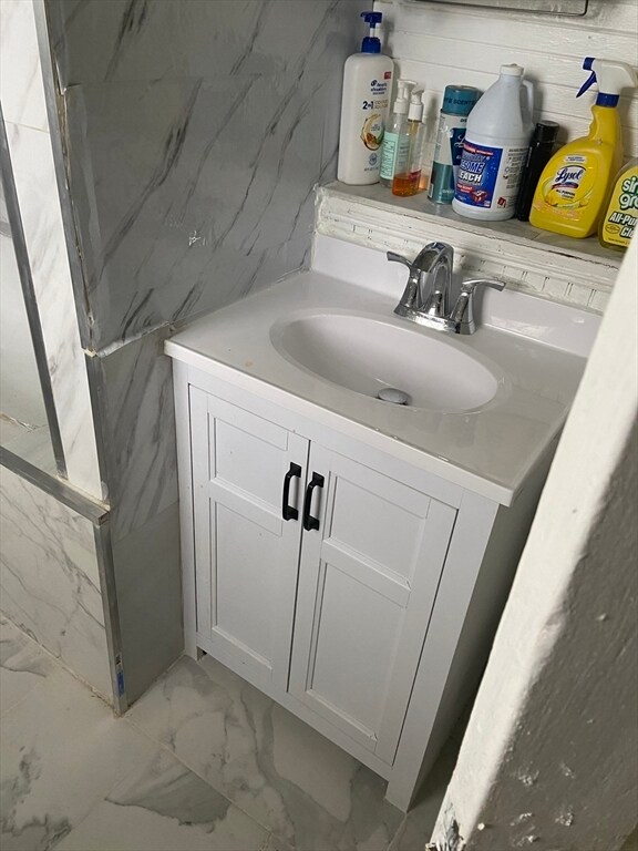 21 Linden St in Quincy, MA - Foto de edificio - Building Photo