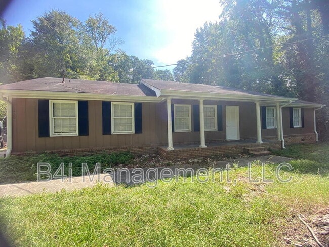 1438 S Burnt Hickory Rd in Douglasville, GA - Building Photo - Building Photo