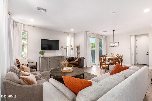 2029 W Kinfield Trail in Phoenix, AZ - Building Photo - Building Photo