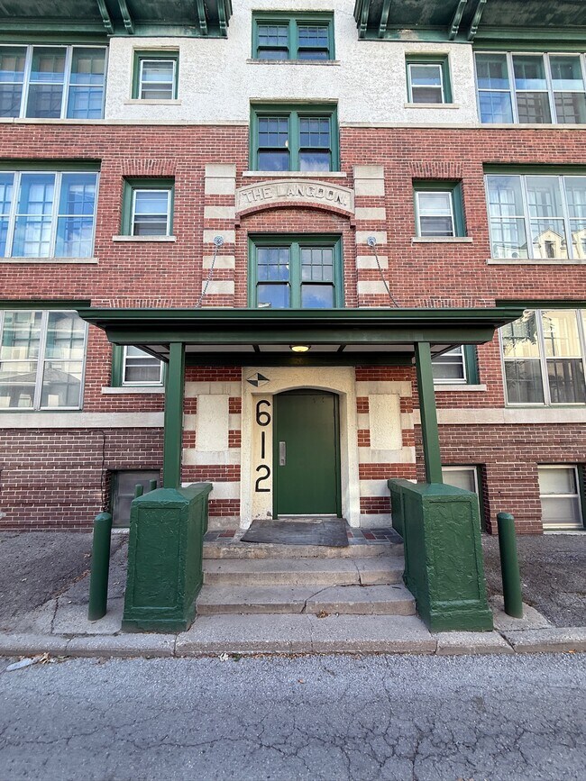 612 Howard Plz, Unit D in Madison, WI - Building Photo - Building Photo