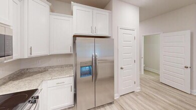 710 Giese Ln in Pensacola, FL - Building Photo - Building Photo