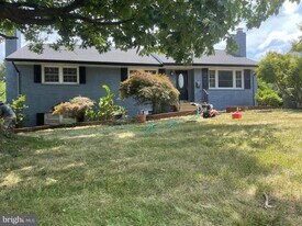 4617 N Chambliss St in Alexandria, VA - Building Photo