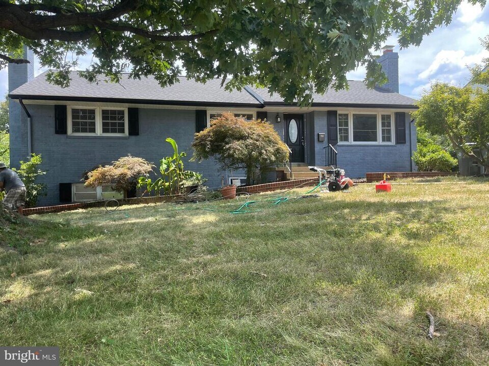 4617 N Chambliss St in Alexandria, VA - Building Photo