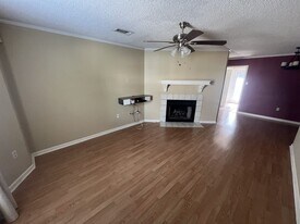 10062 Jefferson Hwy in Baton Rouge, LA - Building Photo