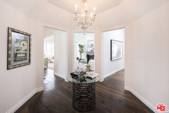 10108 Empyrean Way in Los Angeles, CA - Building Photo - Building Photo