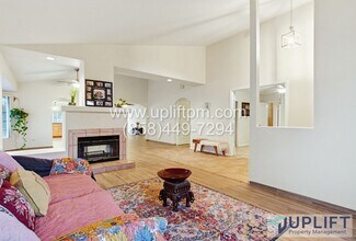 24427 Del Amo Rd in Ramona, CA - Building Photo - Building Photo