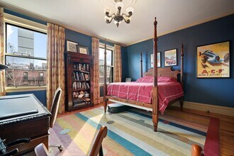 381 Beacon St in Boston, MA - Foto de edificio - Building Photo