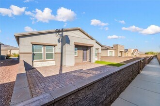 288 Whitney Crst St in Henderson, NV - Building Photo - Building Photo