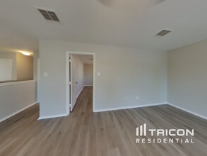 9101 Wagon Trail in Aubrey, TX - Building Photo - Building Photo