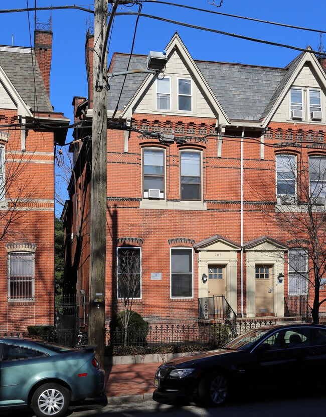 University City Associates in Philadelphia, PA - Foto de edificio - Building Photo