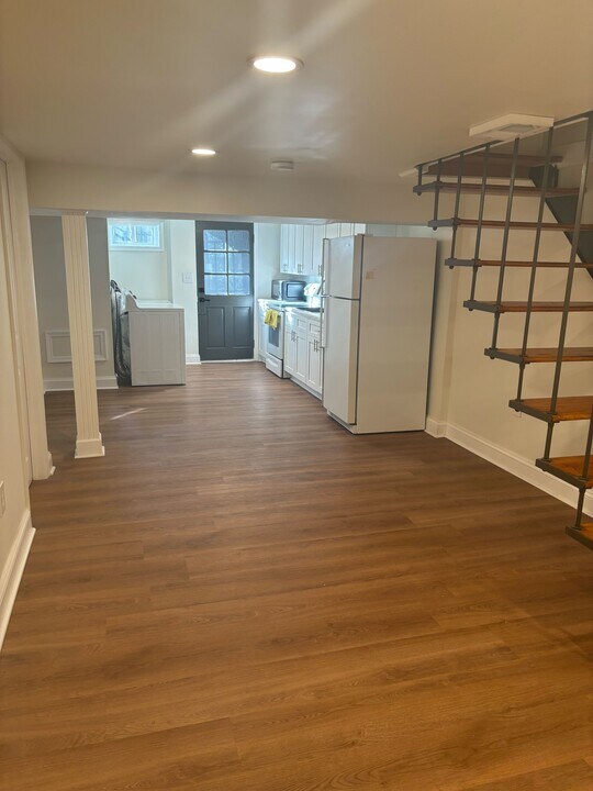 1831 Deveron Rd in Towson, MD - Building Photo