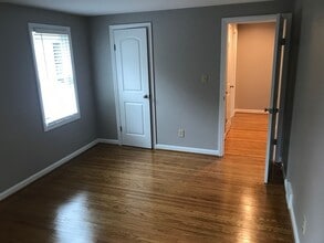 7 Nimitz Ln in Willingboro, NJ - Building Photo - Building Photo
