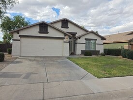 3060 E Colonial Pl in Chandler, AZ - Building Photo