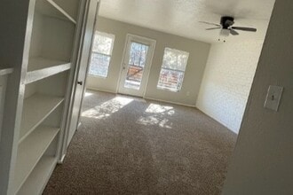 Lakeside Townhomes in Fort Smith, AR - Building Photo - Building Photo
