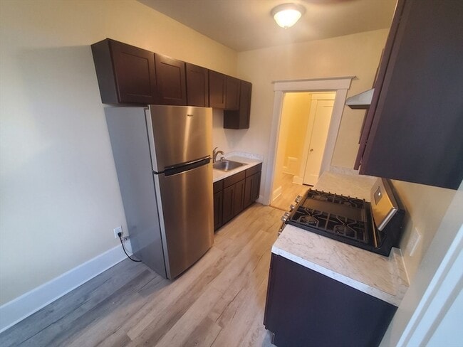 415 County St, Unit 116 in New Bedford, MA - Building Photo - Building Photo