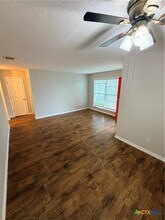 208 Uhland Rd in San Marcos, TX - Building Photo - Building Photo