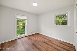 2702 Ballad Blvd in Louisville, KY - Building Photo - Building Photo