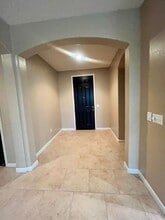 2126 N Lindsay Ct in Visalia, CA - Building Photo - Building Photo