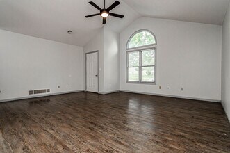 2102 Sunflower Ct in Junction City, KS - Building Photo - Building Photo