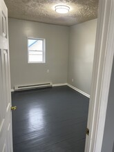 425 Walnut Ave, Unit 5 in Fairmont, WV - Foto de edificio - Building Photo