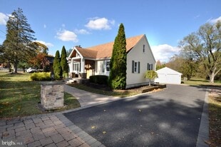 154 Old Marlton Pike in Medford, NJ - Building Photo