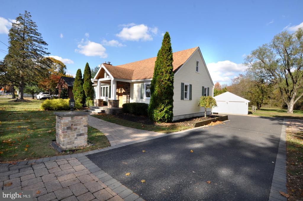 154 Old Marlton Pike in Medford, NJ - Building Photo