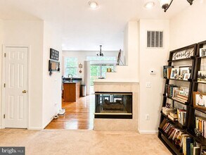 1267 Wild Hawthorn Way in Reston, VA - Building Photo - Building Photo
