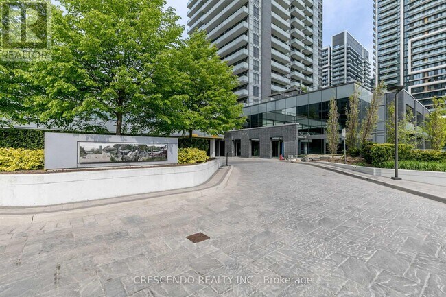 65 Oneida Crescent in Richmond Hill, ON - Building Photo - Building Photo