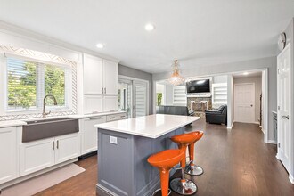 543 Gateshead Dr in Naperville, IL - Building Photo - Building Photo