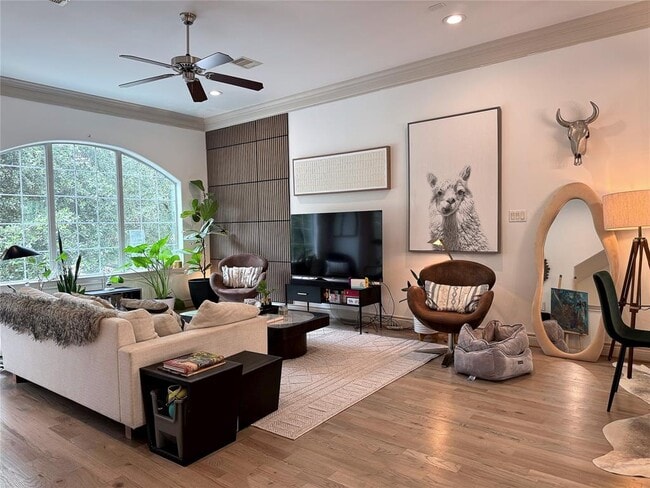 property at 1605 Summer St
