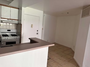 444 S Occidental Blvd, Unit 127 in Los Angeles, CA - Building Photo - Building Photo