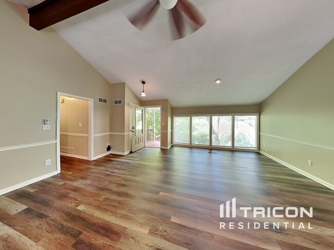 136 Bramble Oak Dr in Woodstock, GA - Building Photo - Building Photo