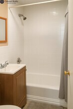 3 Oakland Pl in Boston, MA - Building Photo - Building Photo