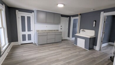 229 Washington Ave in Muskegon, MI - Building Photo - Building Photo