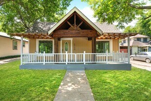 2730 Gladstone Dr in Dallas, TX - Building Photo