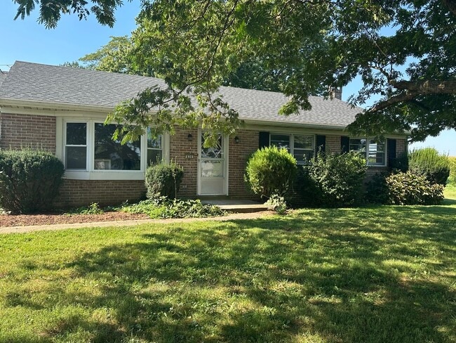property at 620 Strasburg Pike