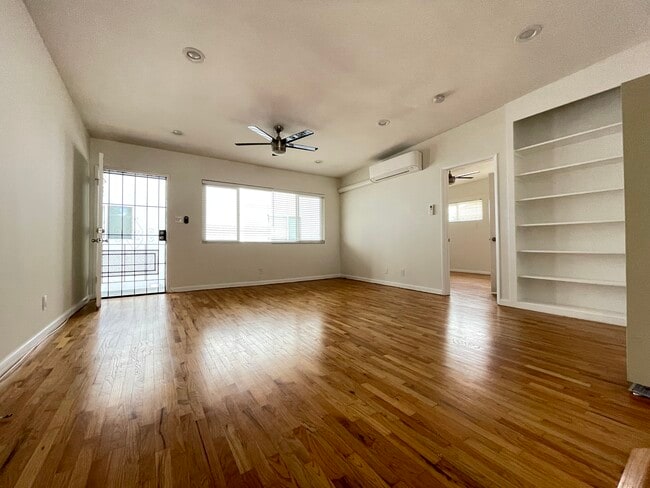 7855 W Manchester Ave, Unit 3 in Playa Del Rey, CA - Building Photo - Building Photo