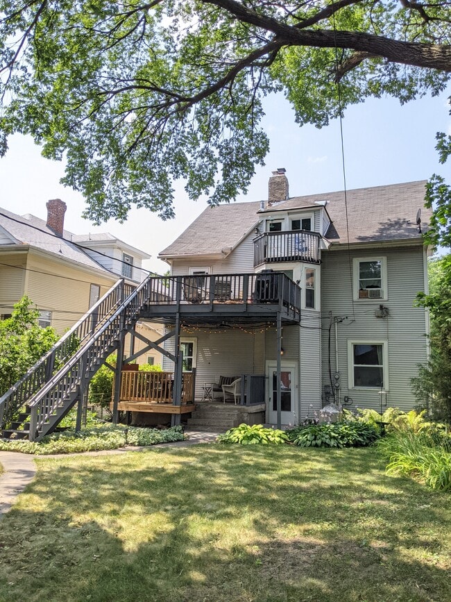 2509 Pleasant Ave, Unit 2 in Minneapolis, MN - Building Photo - Building Photo