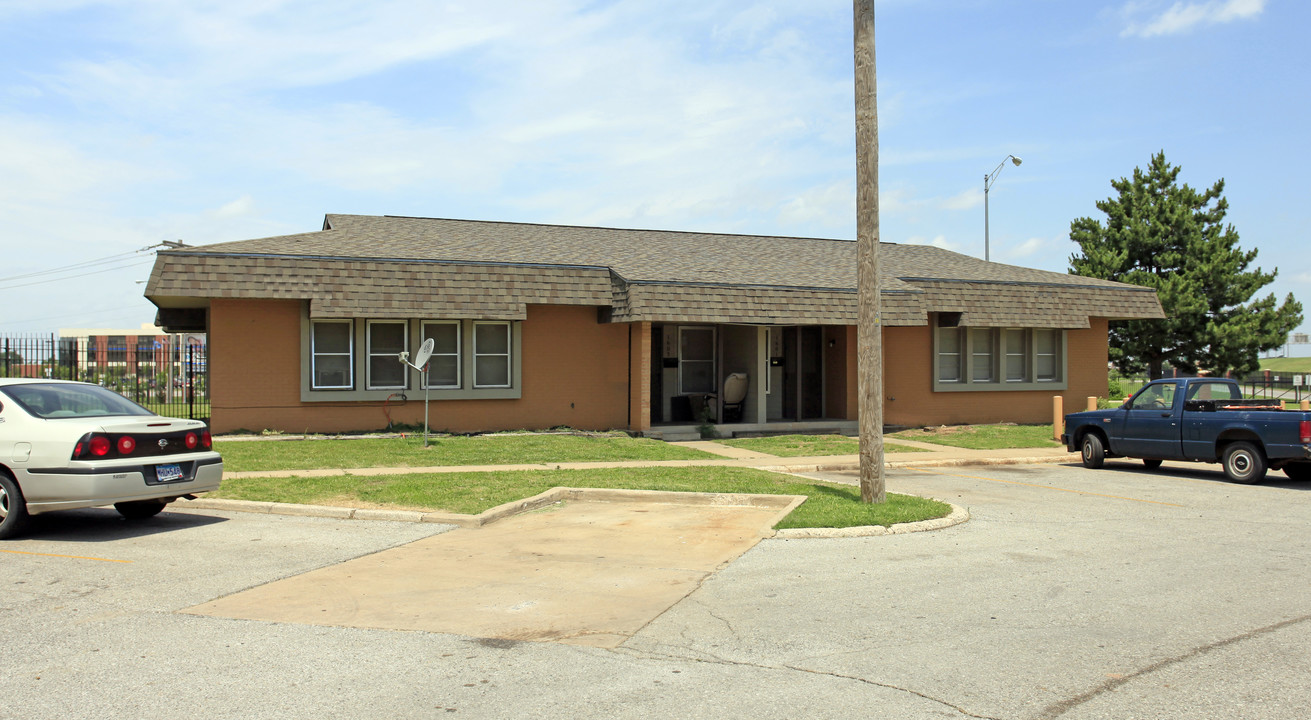 Oak Grove in Oklahoma City, OK - Building Photo